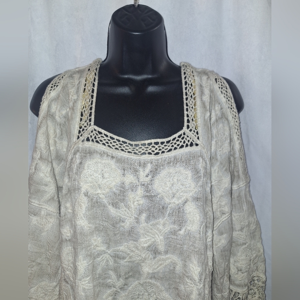 Democracy Blouse with Elegant Lace